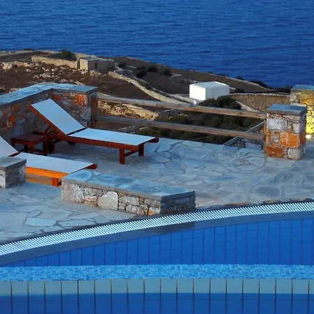 Miramare 3* Folégandros