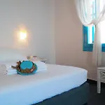 Miramare 3* Folégandros