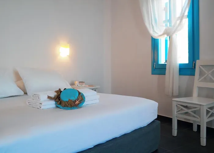 Miramare 3* Folégandros