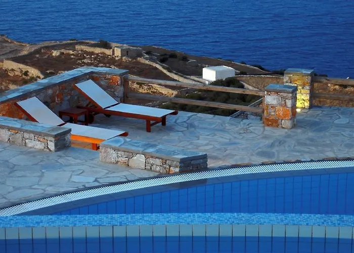 Miramare 3* Folégandros